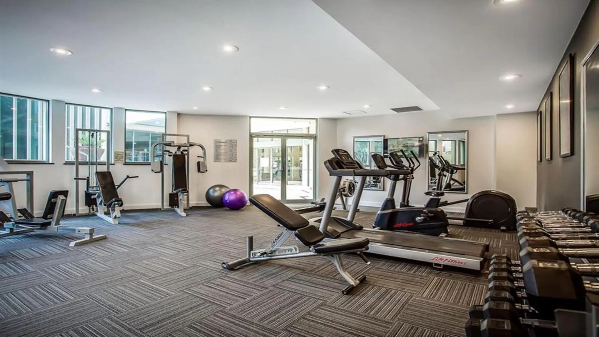 Comfortable Hotel Studio At Legends Resort Gold Coast