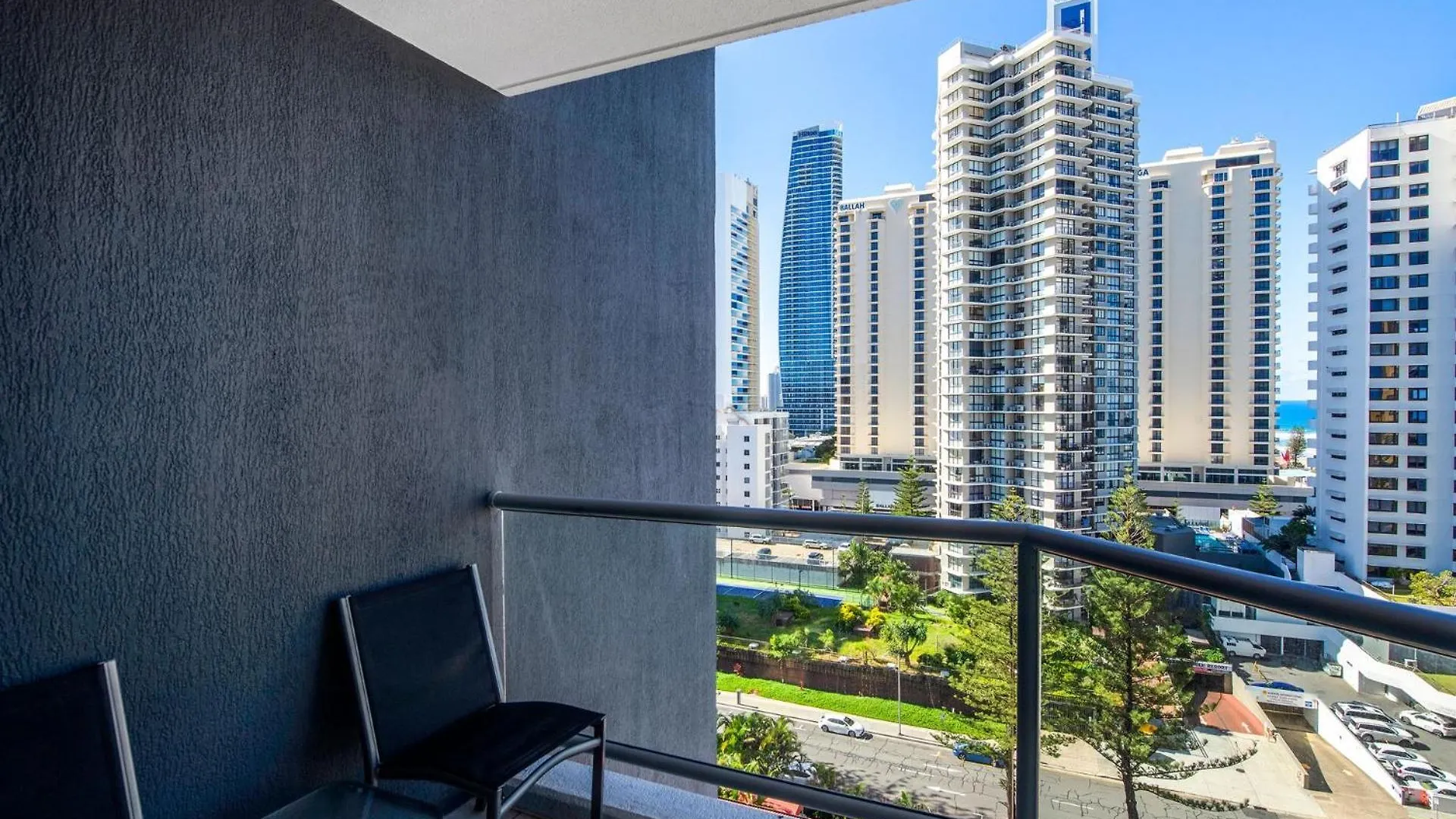Comfortable Hotel Studio At Legends Resort Gold Coast