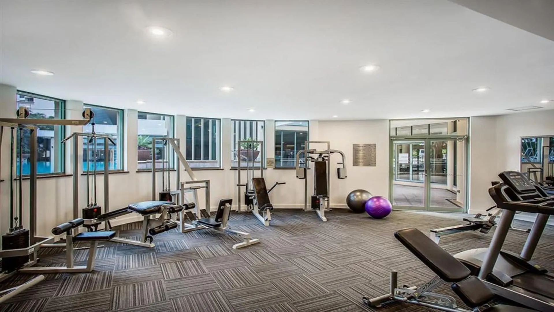 Comfortable Hotel Studio At Legends Resort Gold Coast