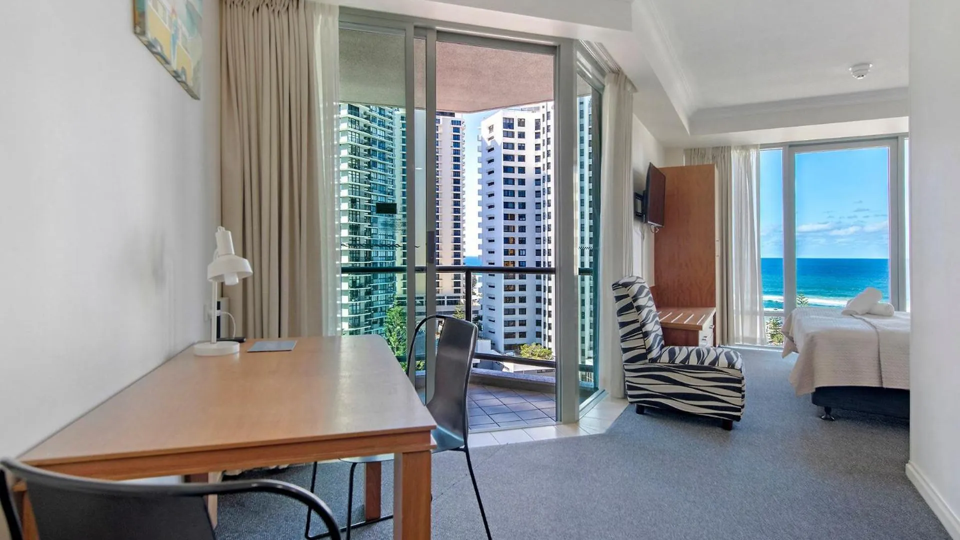 Comfortable Hotel Studio At Legends Resort Gold Coast 0*,  Australia