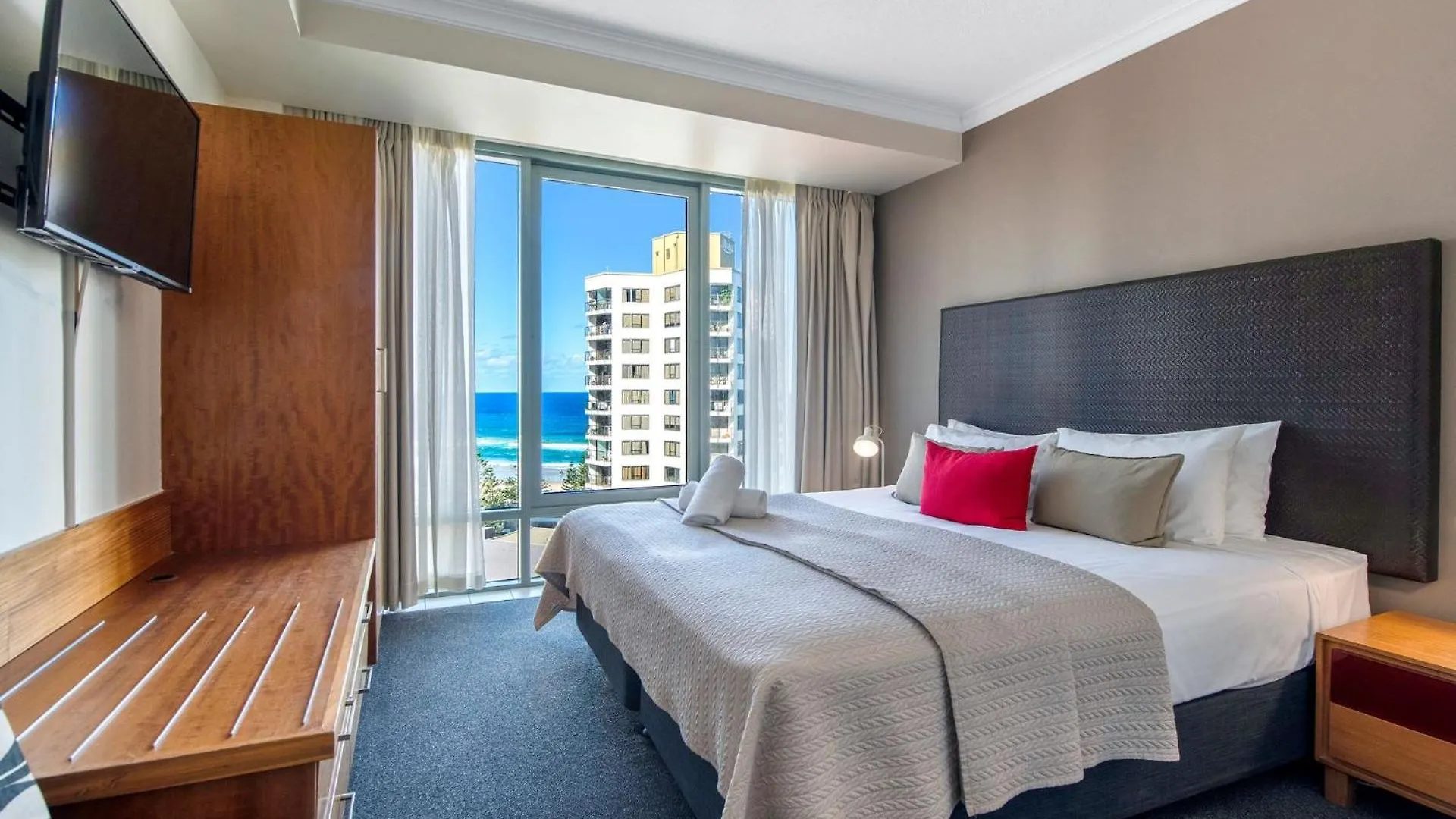 Comfortable Hotel Studio At Legends Resort Gold Coast