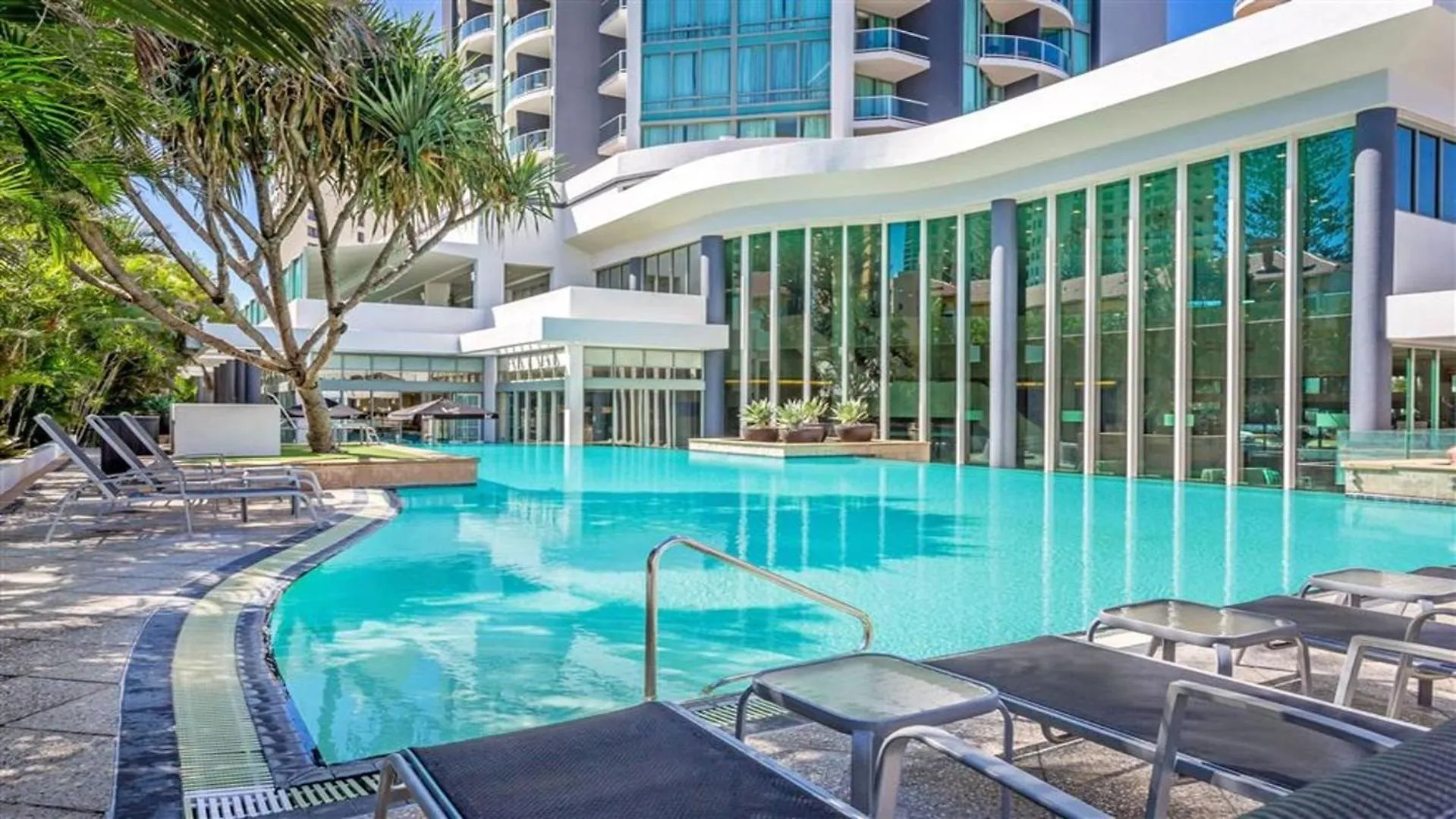 Comfortable Hotel Studio At Legends Resort Gold Coast